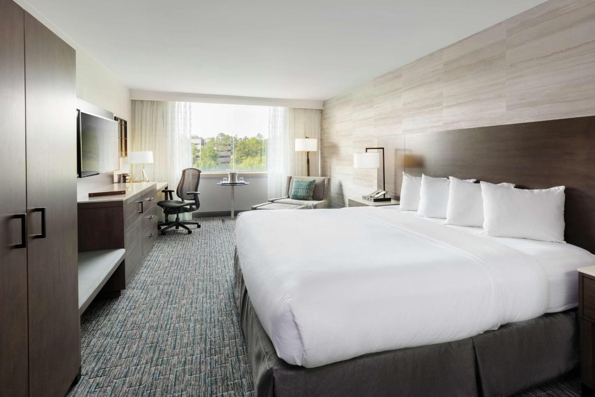 Doubletree Birmingham Perimeter Park Hotel Exterior photo
