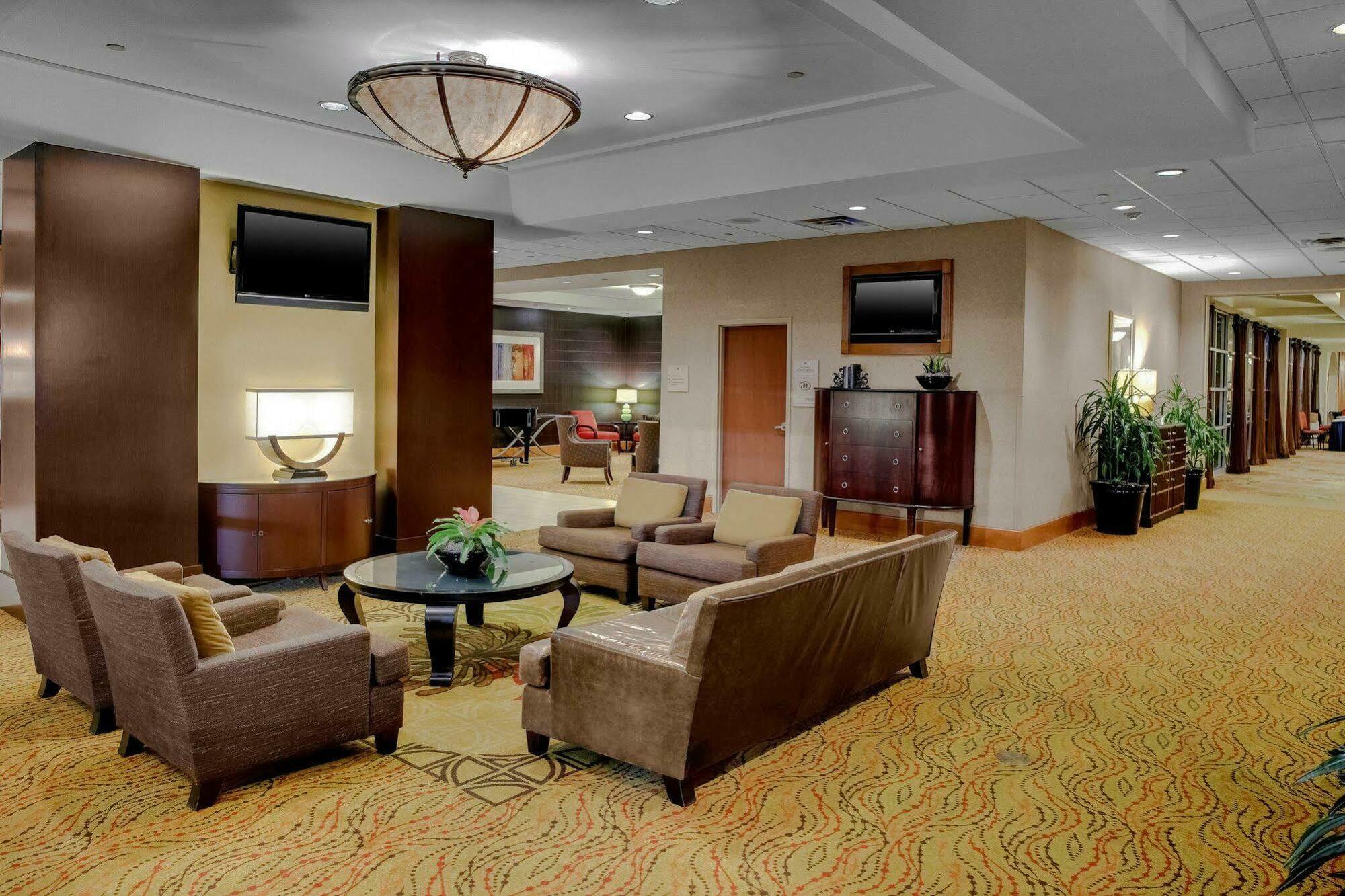 Doubletree Birmingham Perimeter Park Hotel Exterior photo