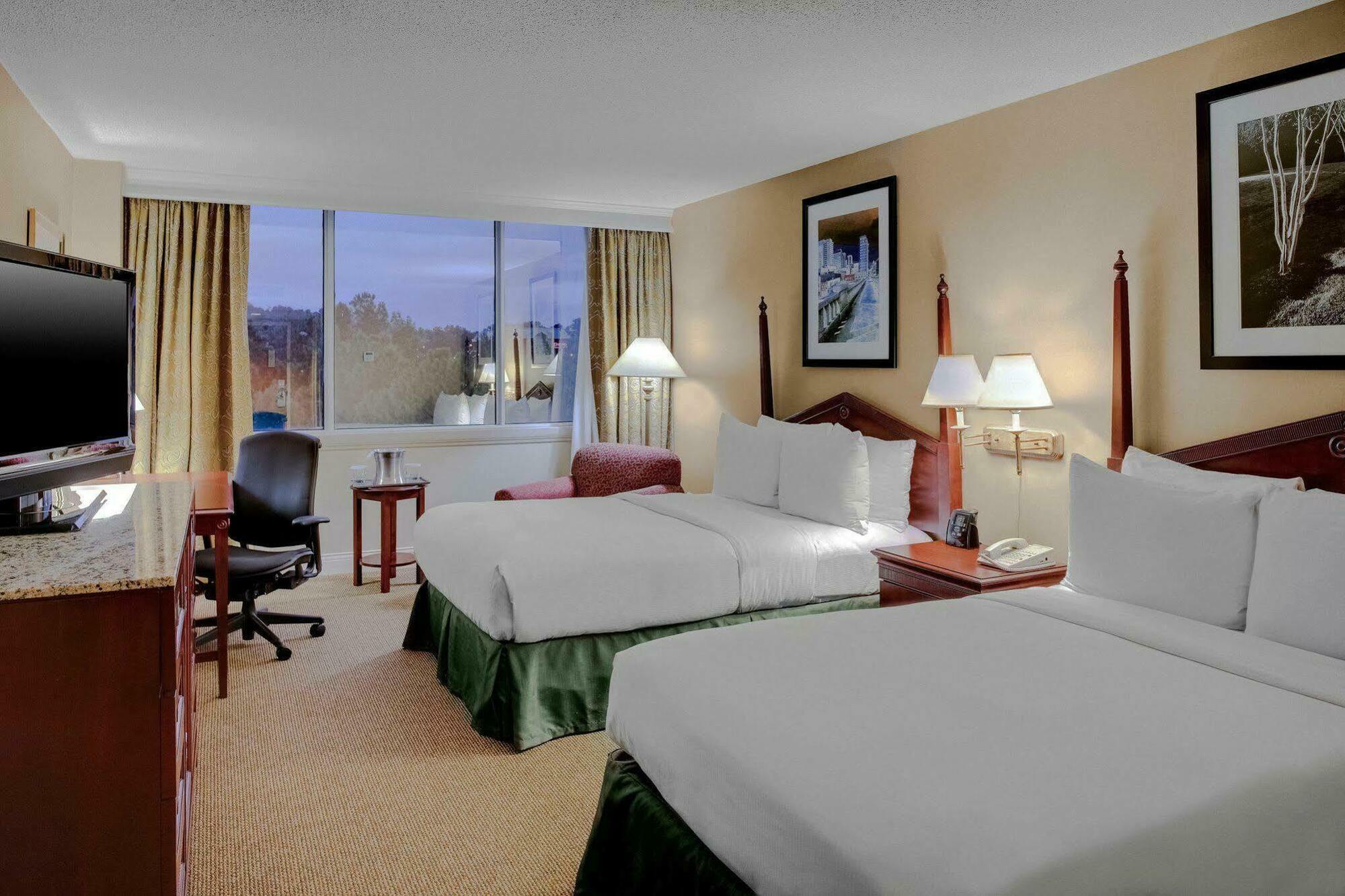 Doubletree Birmingham Perimeter Park Hotel Room photo